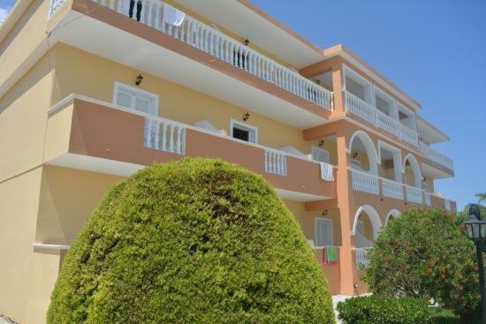 Derekas Studios & Apartments Laganas Exteriér fotografie